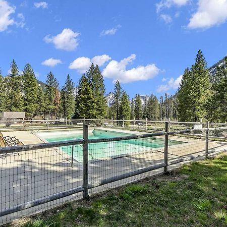 Sawtooth Lodge Stanley Экстерьер фото