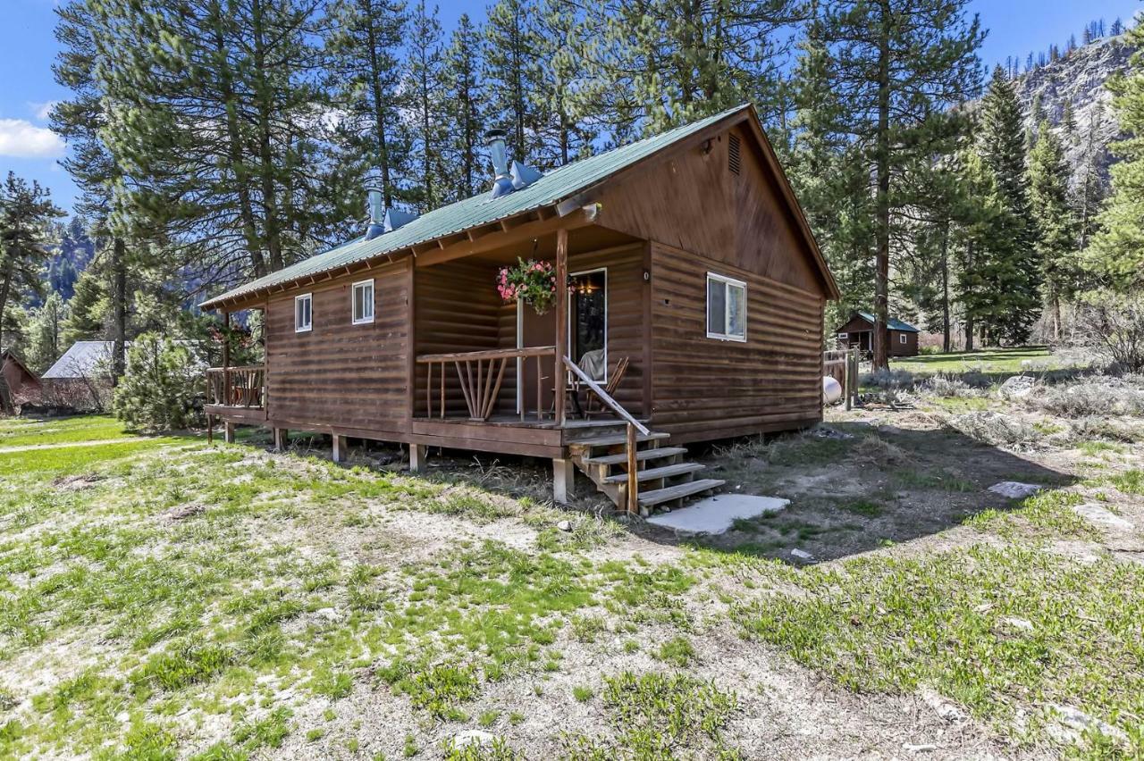 Sawtooth Lodge Stanley Экстерьер фото