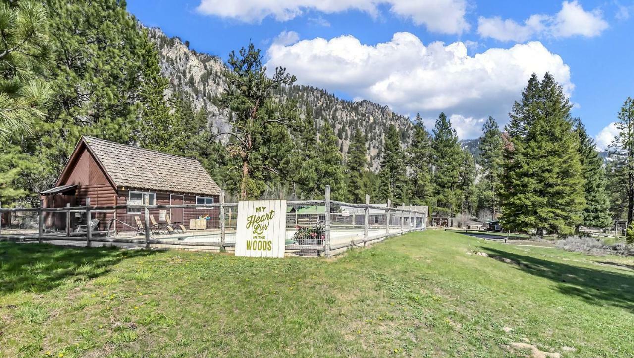 Sawtooth Lodge Stanley Экстерьер фото